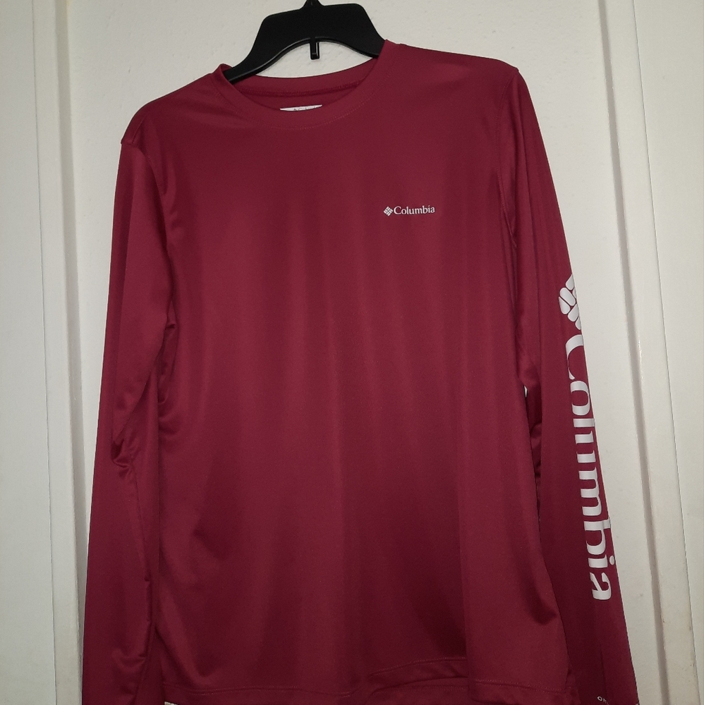 Columbia Sportswear omni-shade maroon/red womens large long-sleeve
